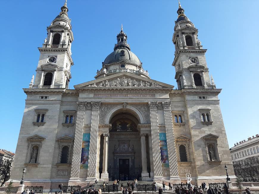 Place Basílica de San Esteban