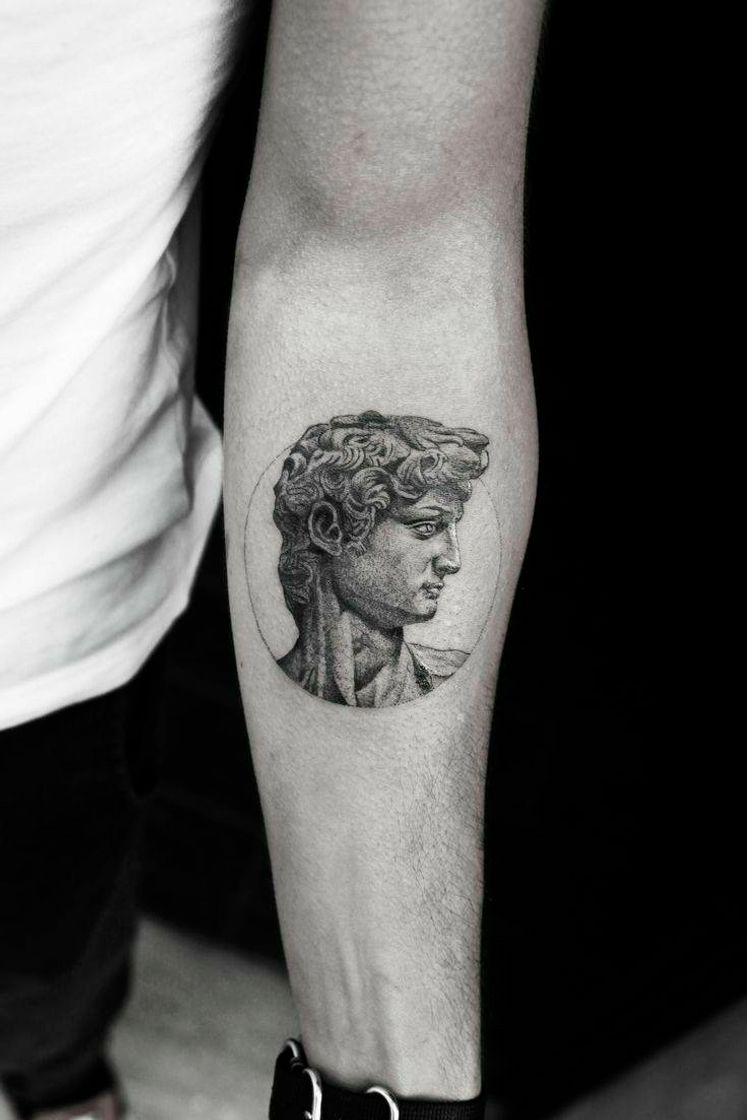 Moda Tatto estátua gregas