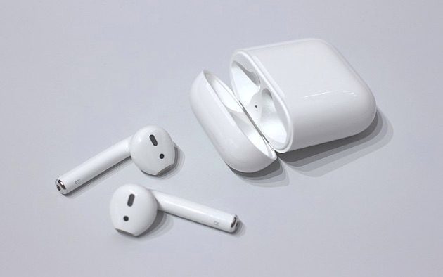 Social Apple AirPods