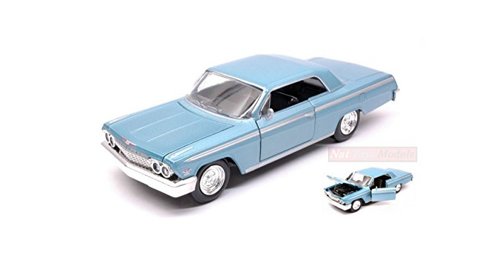 Social NEW RAY NY71843BL CHEVROLET IMPALA SS 1962 LIGHT BLUE METALLIC 1