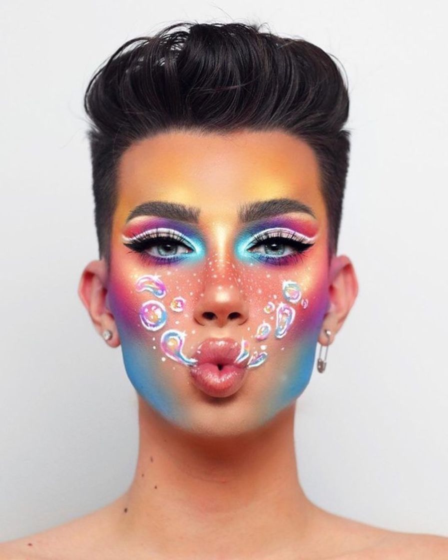 Moda Maquiagem Artística-James Charles ❤️