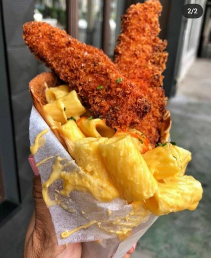 Fried chicken mac & cheese cone