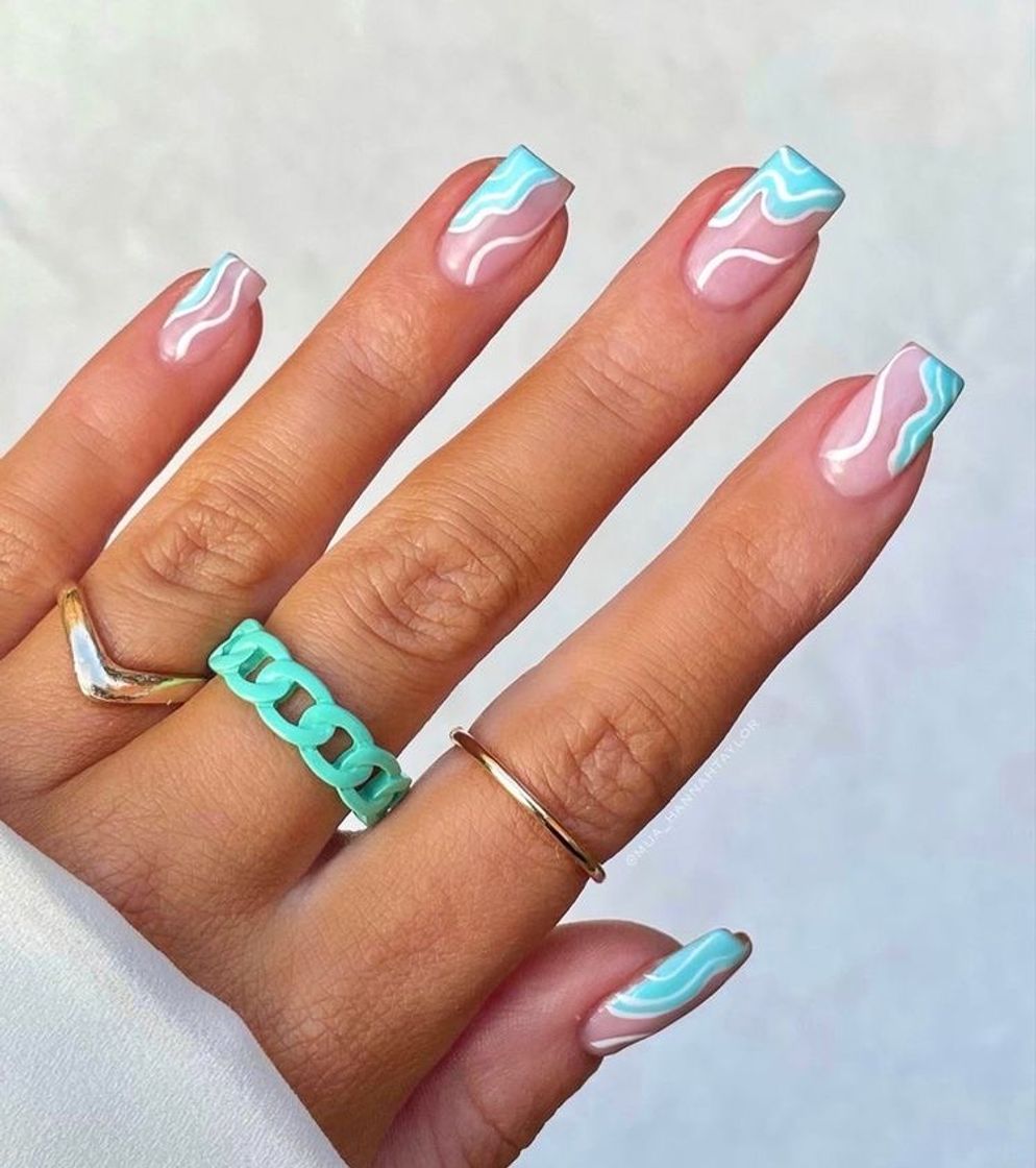 Social Nails
