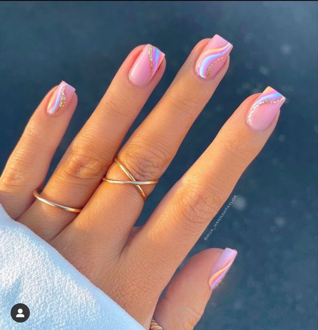 Social Nails