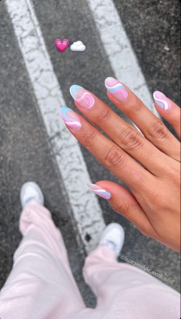 Social Nails