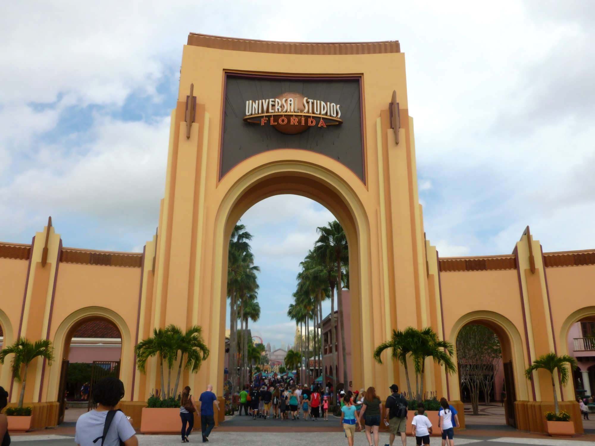 Place Hollywood Studios Entrance