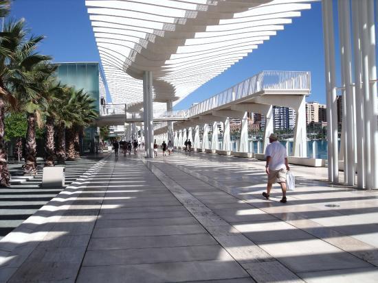 Lugar Paseo del Muelle Uno