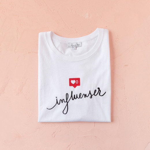 Camiseta “InfluenSer” de LucíaB