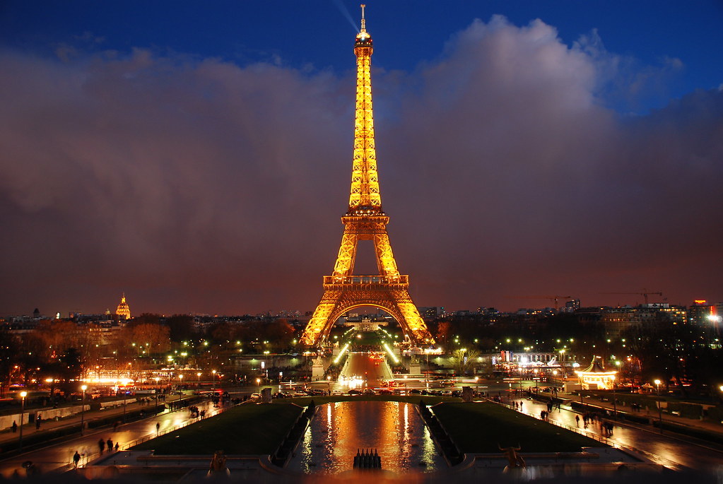 Place Torre Eiffel