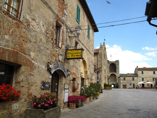 Place Monteriggioni