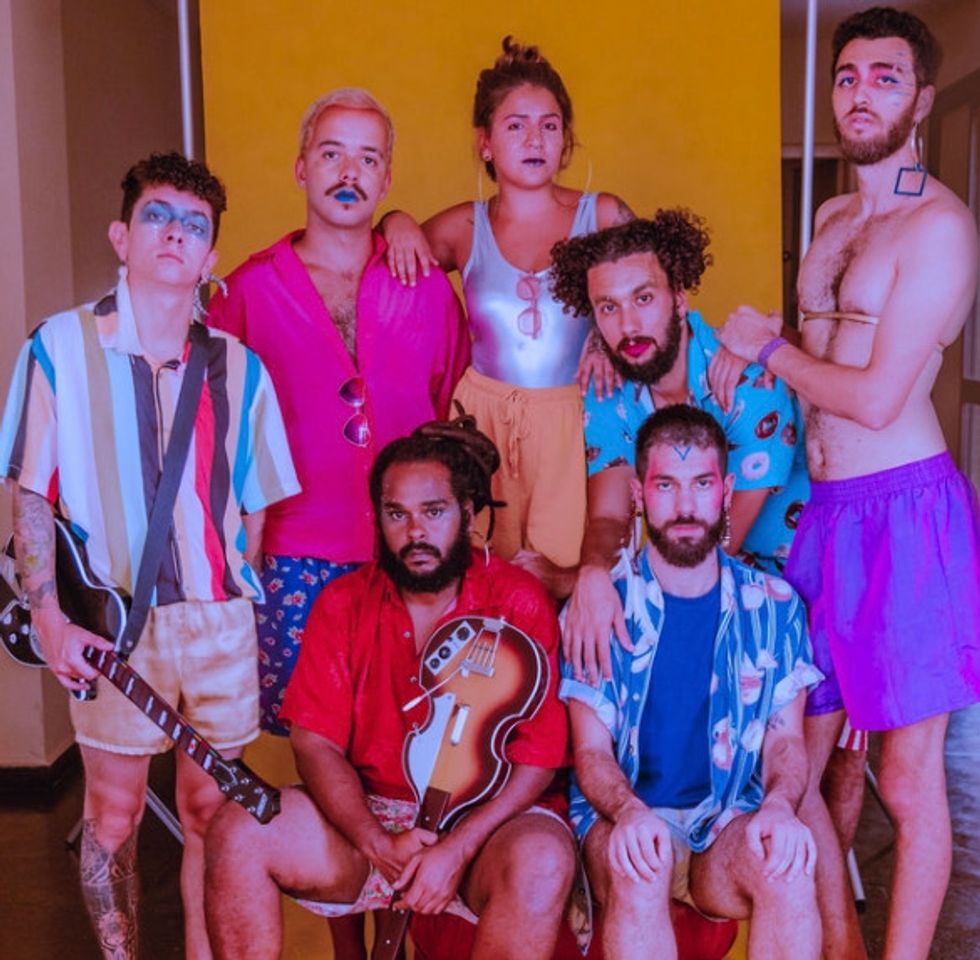 Music Não Me Entrego Pros Caretas - Lamparina e A Primavera 