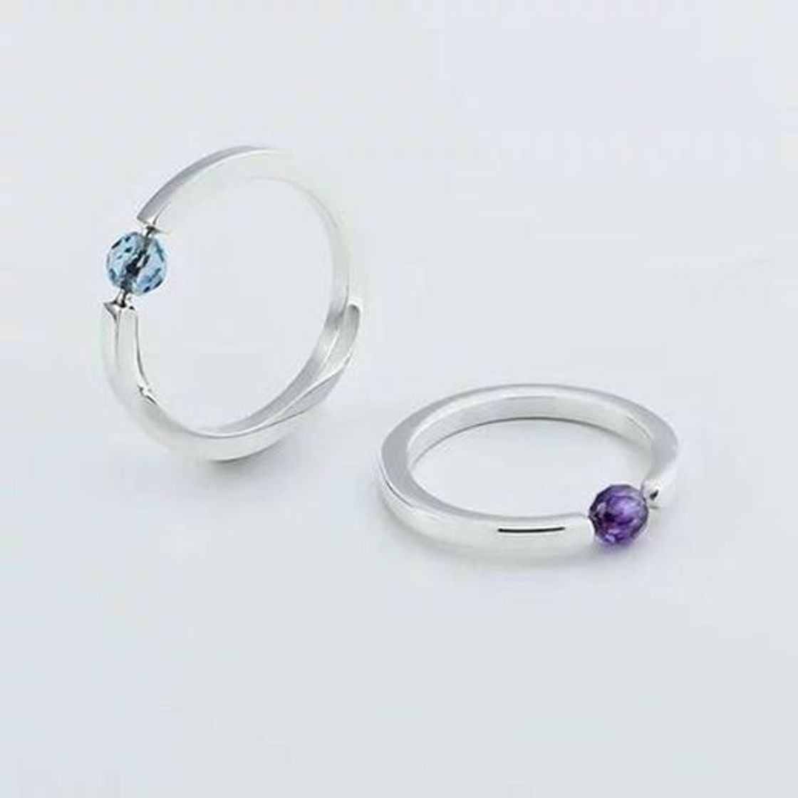 Social Anillo Piedra redonda de aguamarina y amatista