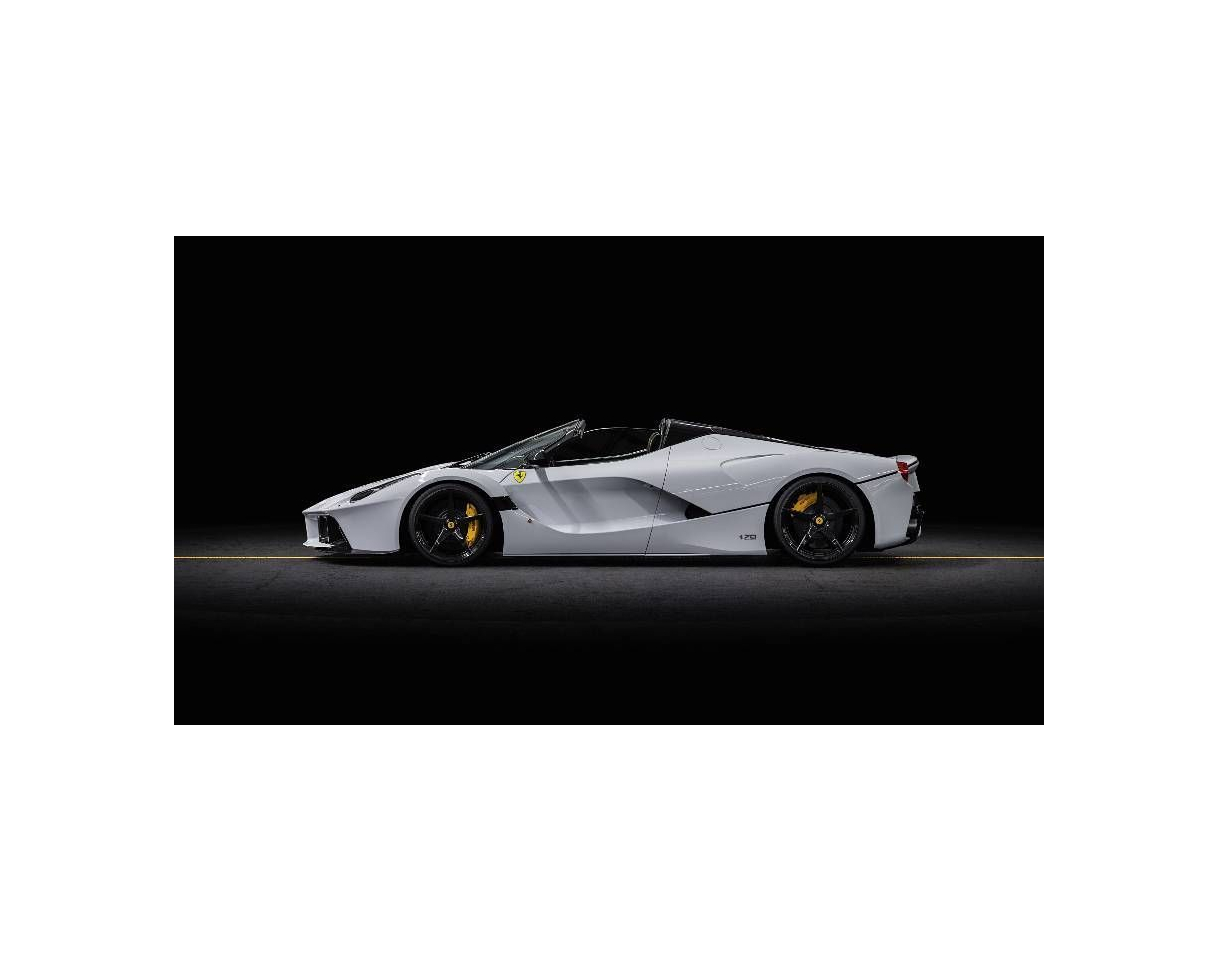 Social FERRARI LAFERRARI APERTA