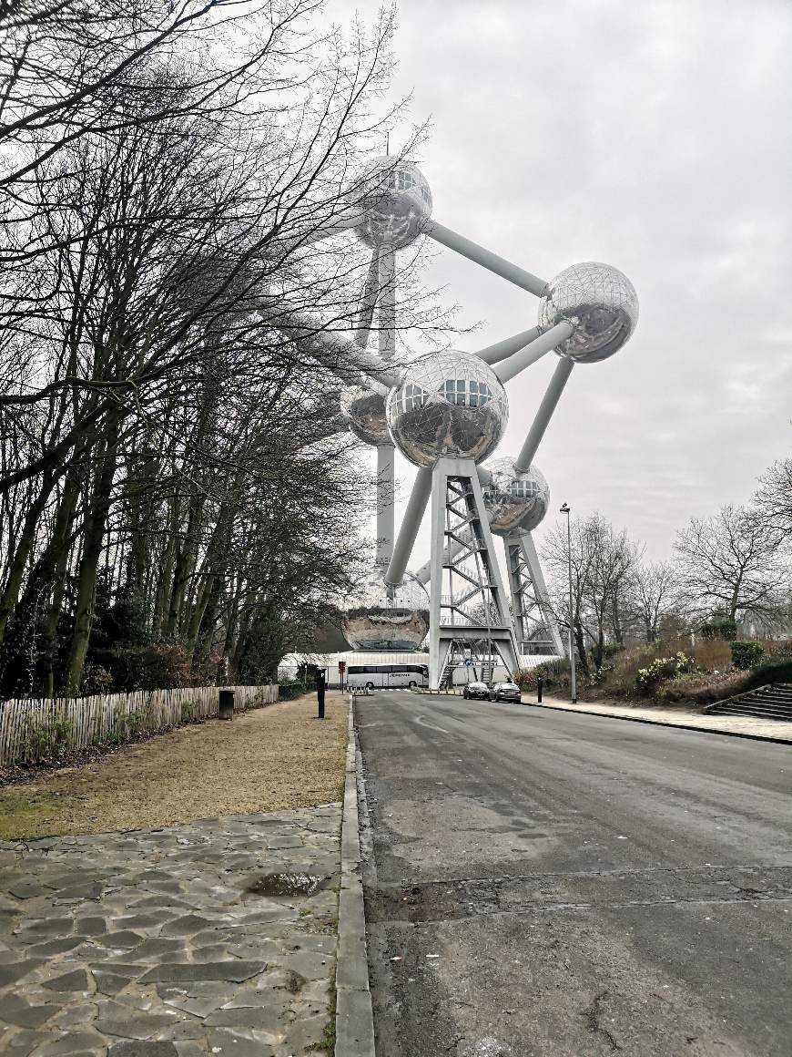 Place Atomium