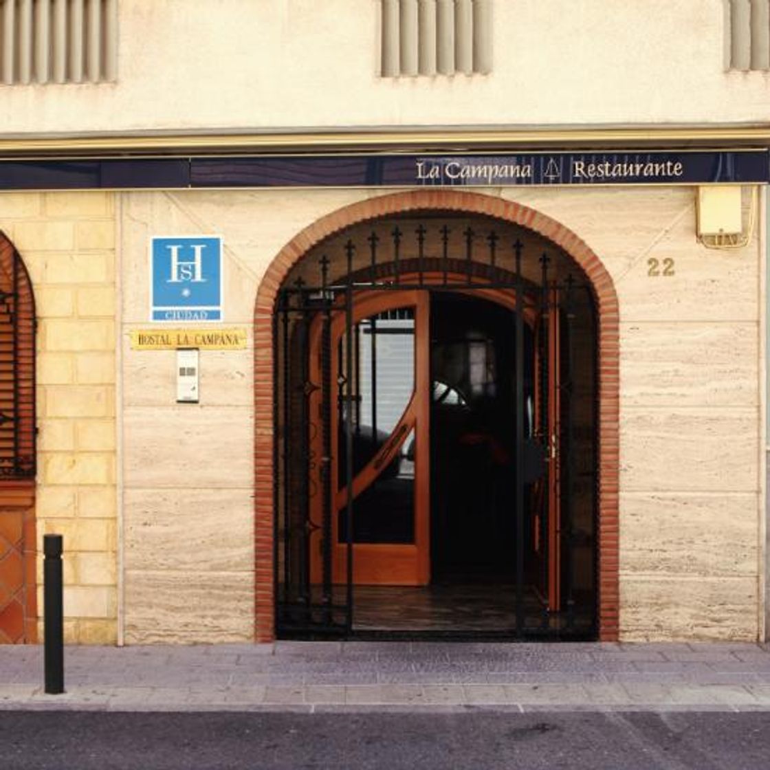 Places Hostal La Campana