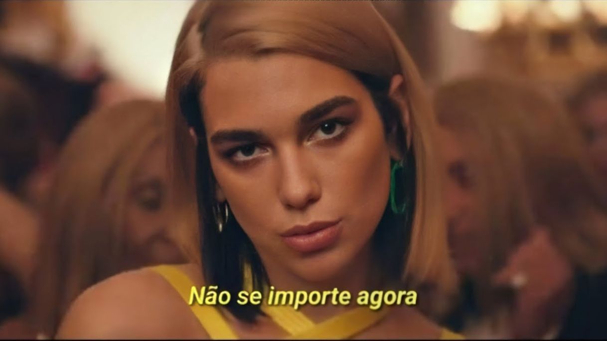 Moda Dua Lipa - YouTube