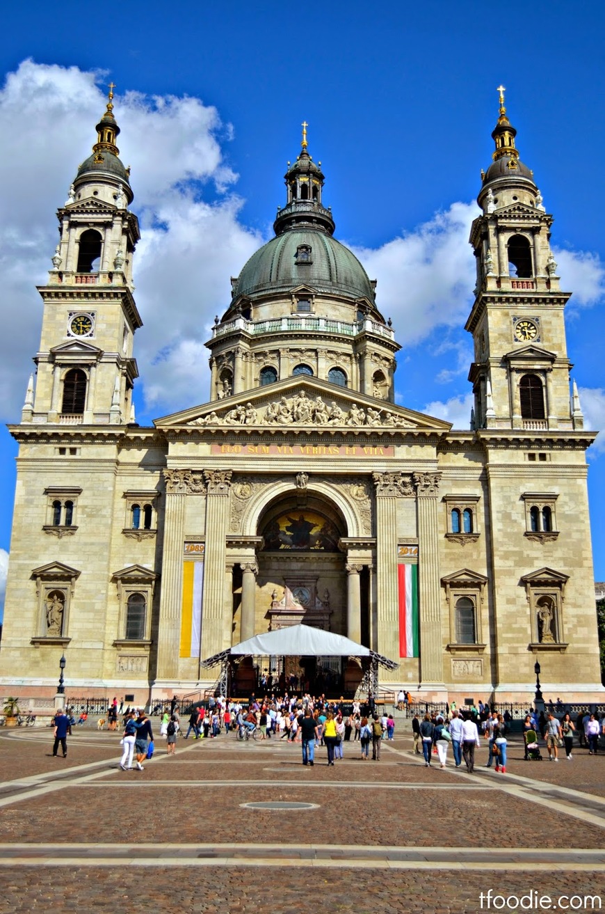 Place Basílica de San Esteban