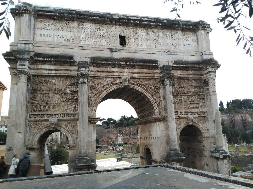 Place Arco de Constantino