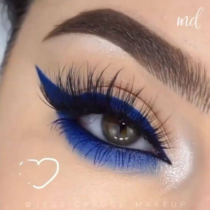 Moda Delineado azul 💙