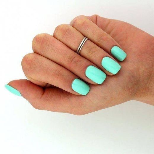 Inspirações de cores para esmaltar as unhas