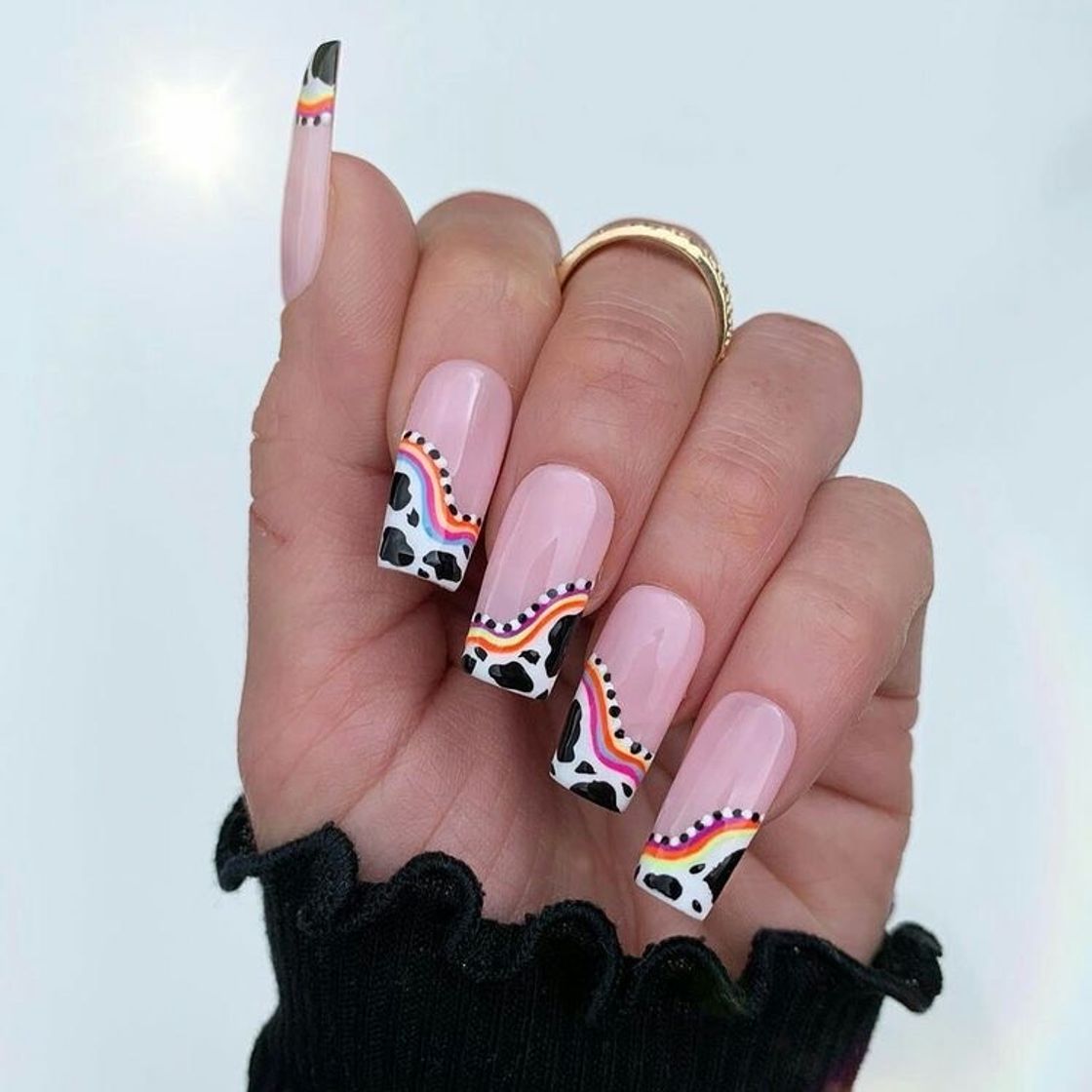 Moda unhas criativas de vaquinha 