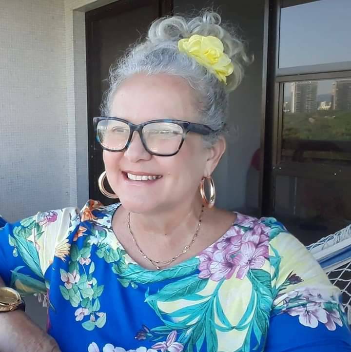 Lugar Livro para Colorir de Rostos para Adultos 6