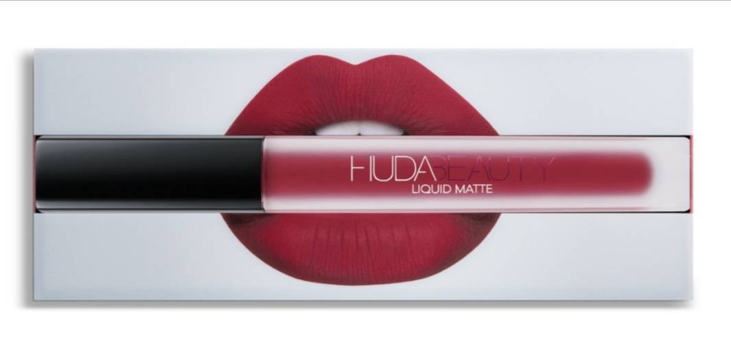 Social Liquid Matte Lipstick- Heartbreaker Huda Beauty
