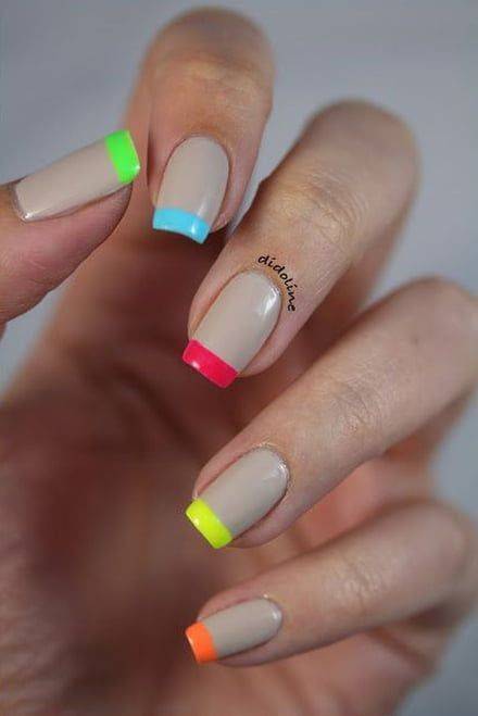 Moda Basic  color and francesinhas with neons colors 