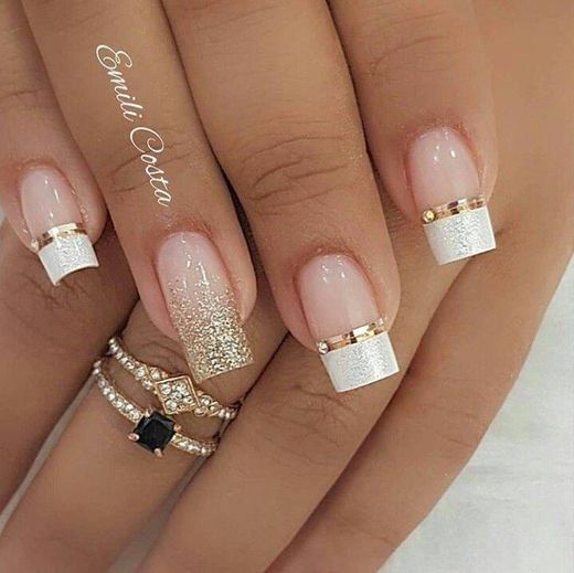 Super stylish nail with francesinhas and glitter in gradient