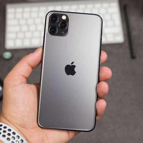 Social Apple iPhone 11 Pro
