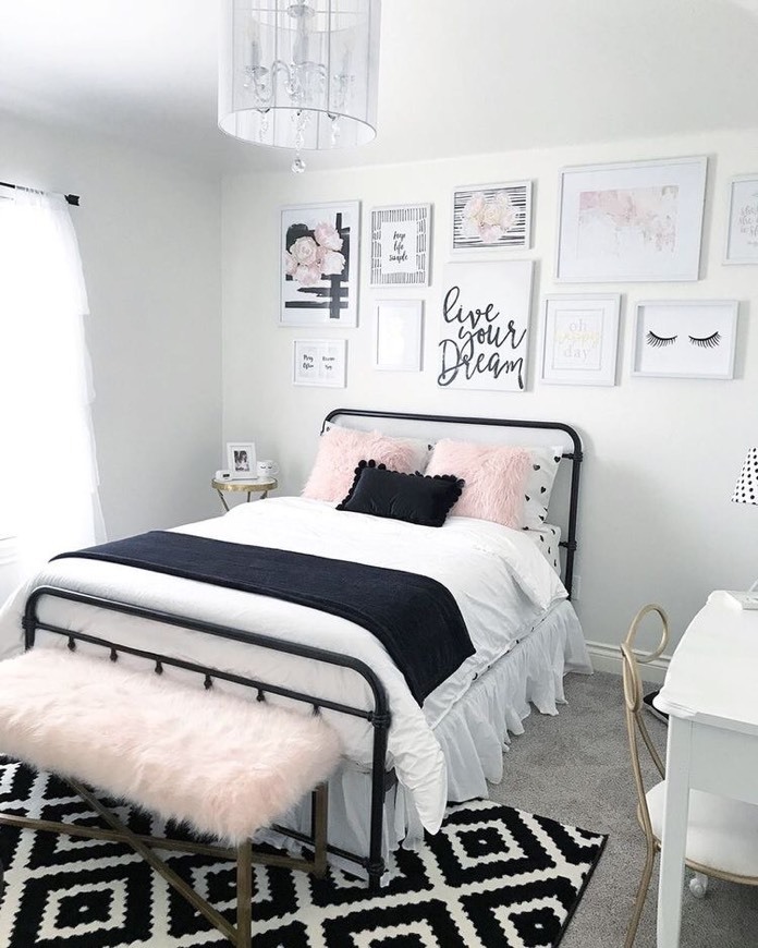 Fashion Esse quarto em tons pastéis 🥰