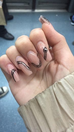Dvine Nails (@dvine_nails) • Instagram photos and videos