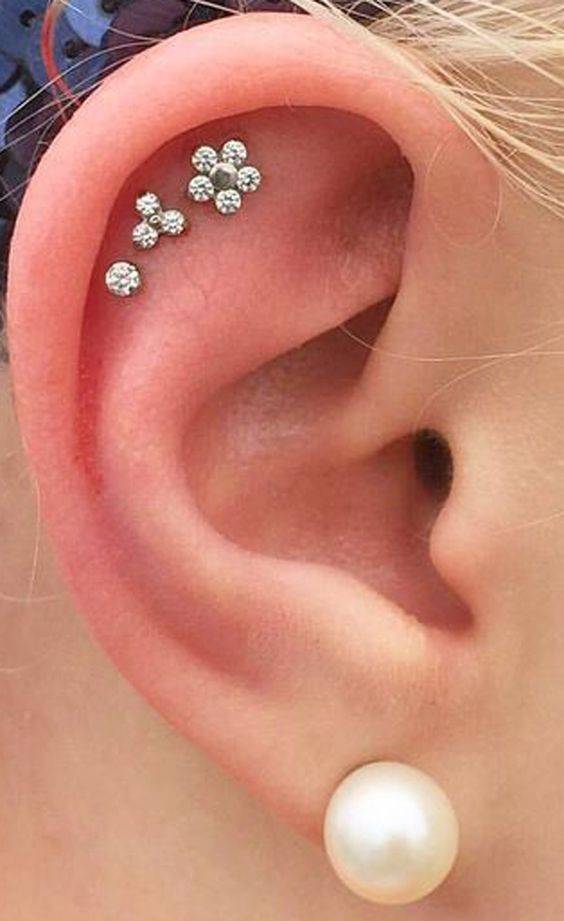 Moda Piercing bem discreto e bem fofo, usaria❤😍