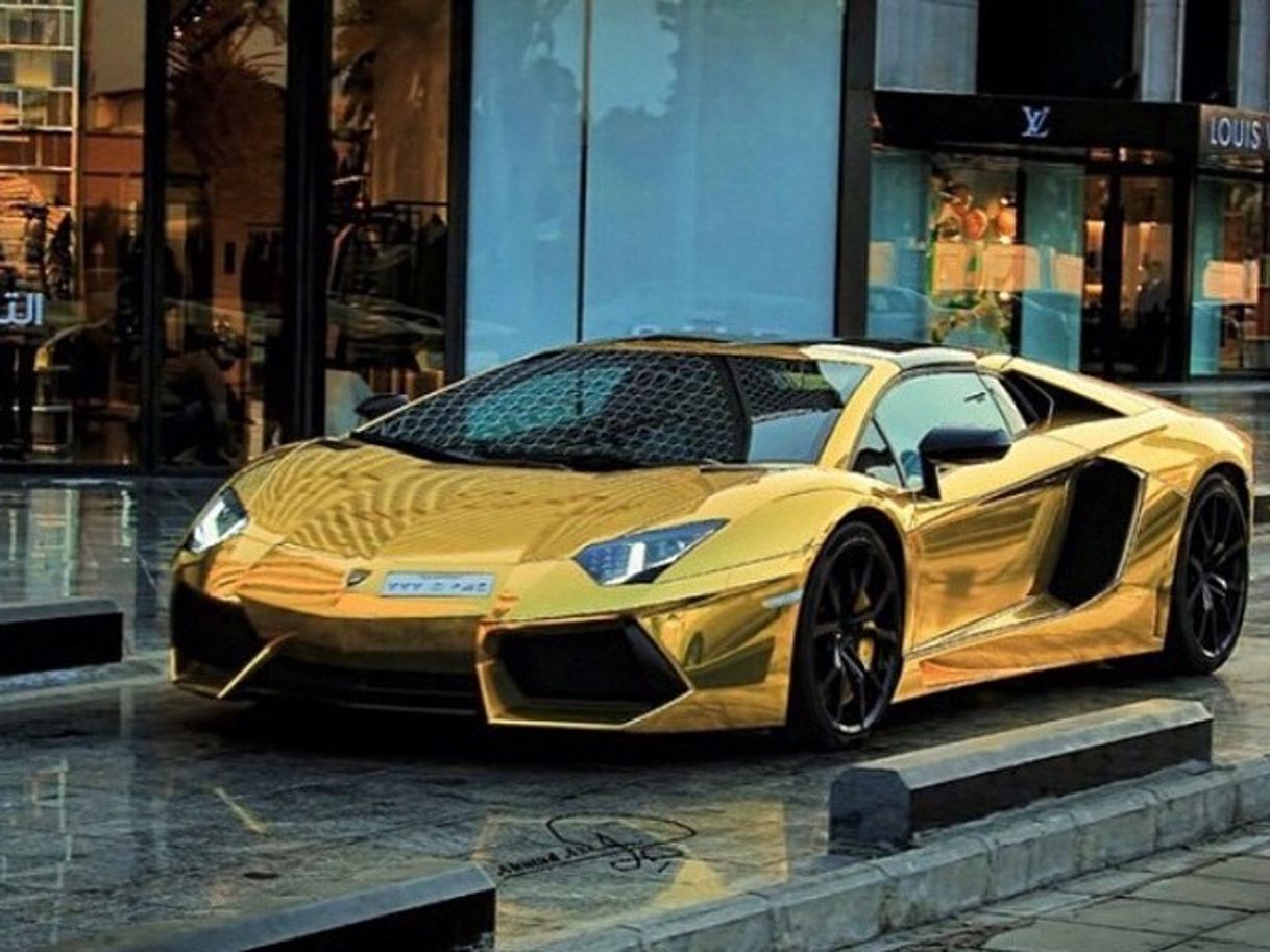 Moda  Carros de luxo dourado