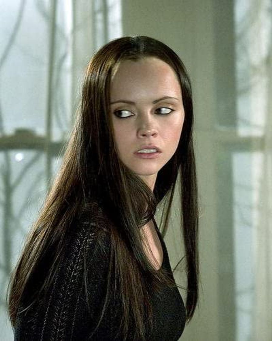 Moda Christina ricci in black