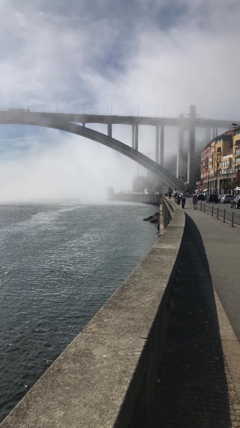 Lugar Puente de la Arrábida