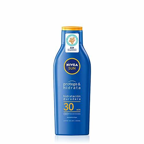 Social NIVEA SUN Protege & Hidrata Leche Solar FP30