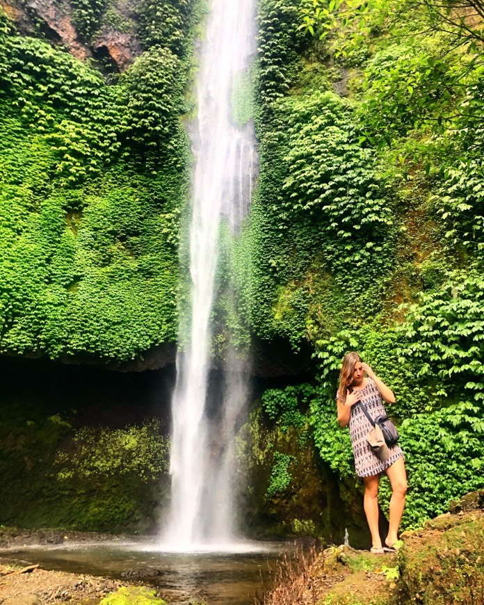 Lugar Banyumala Waterfall