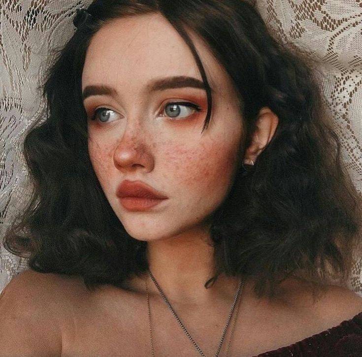 Make-Up 