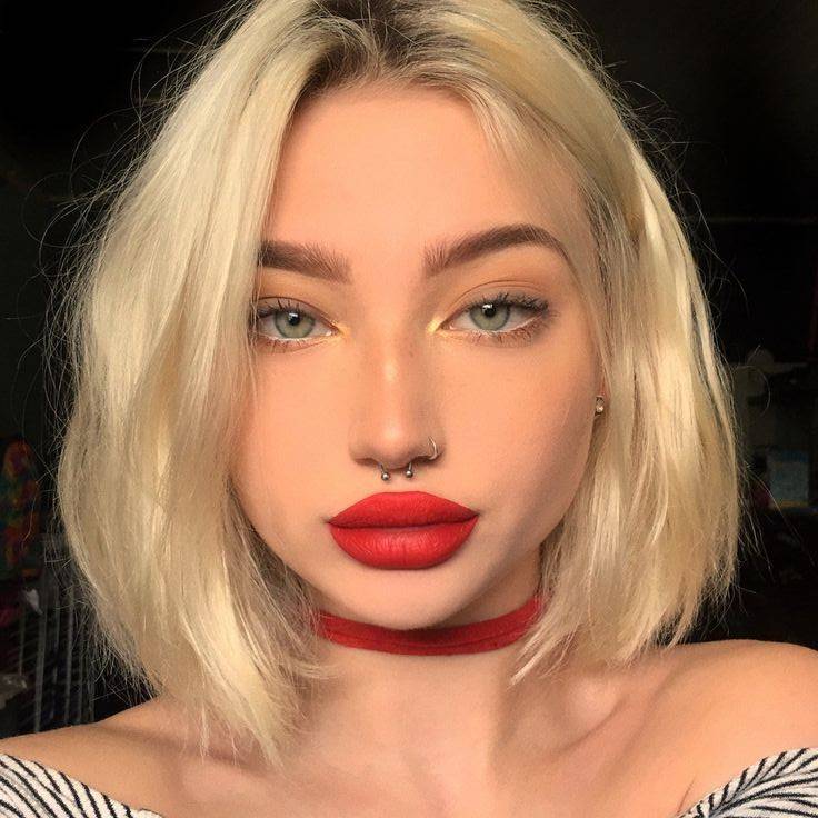 Make-Up 