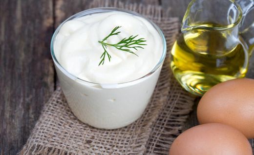 Mascarilla de mayonesa, huevo y aceite 