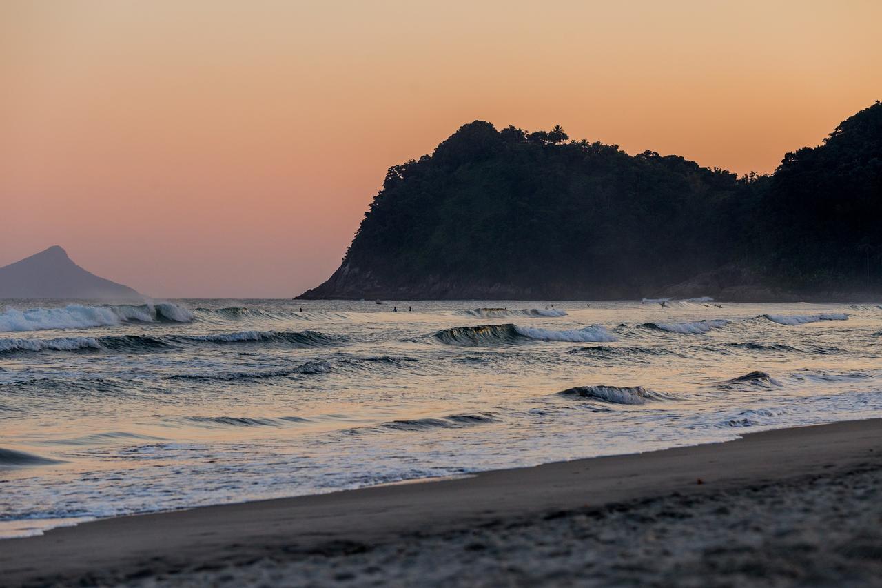 Place Praia de Camburizinho