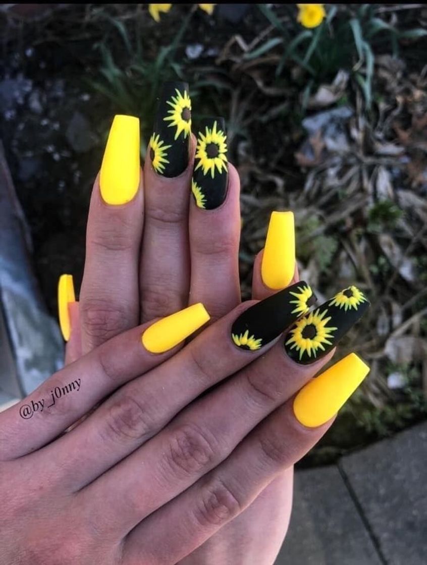 Social Girassol 🌻 nails 