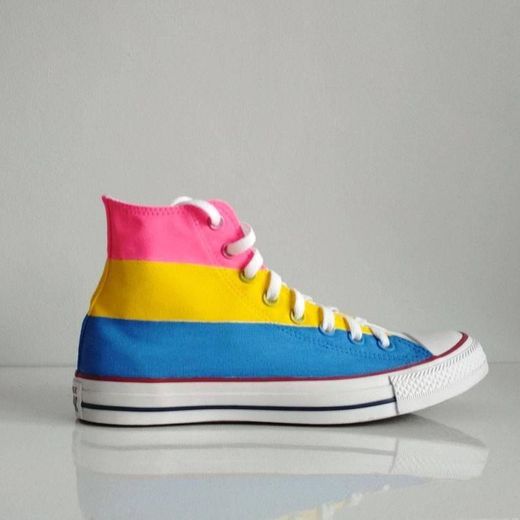 Zapatos LGBT