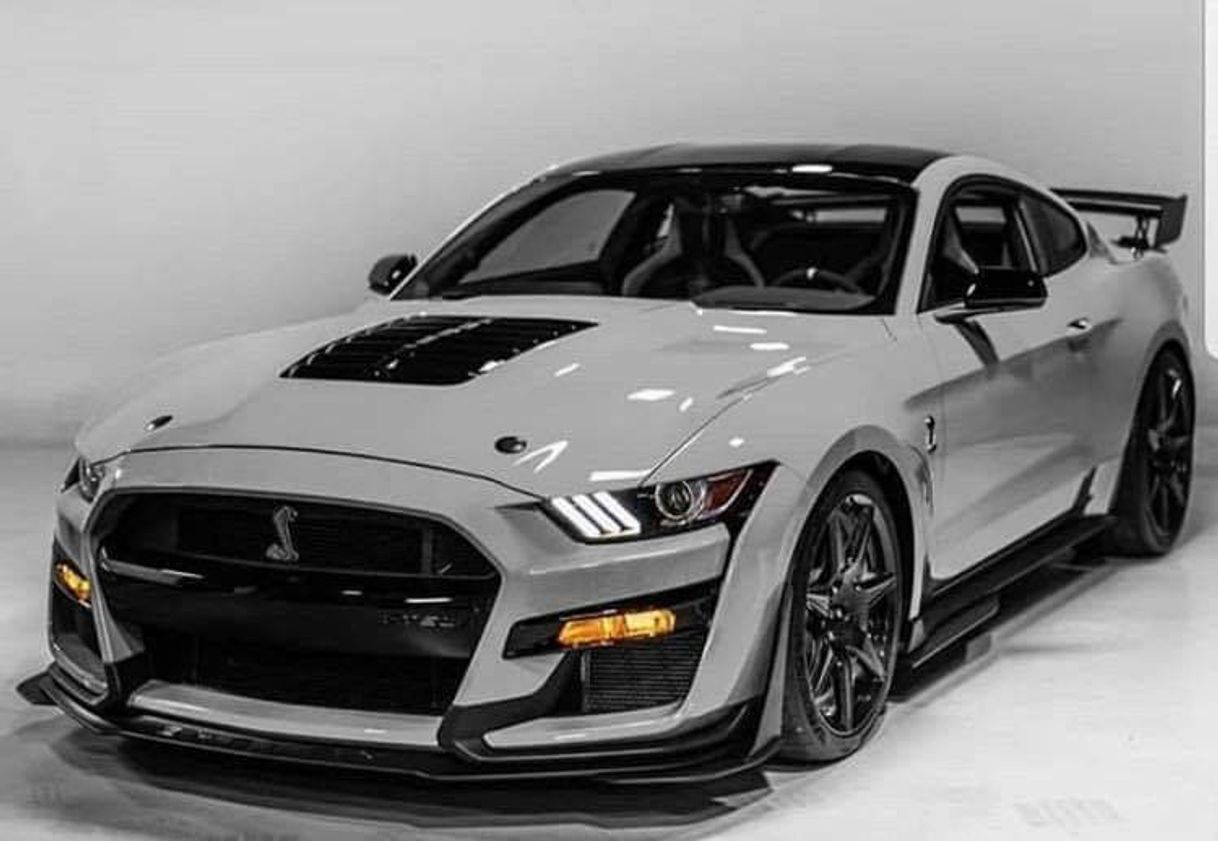 Social Ford Mustang 2020
