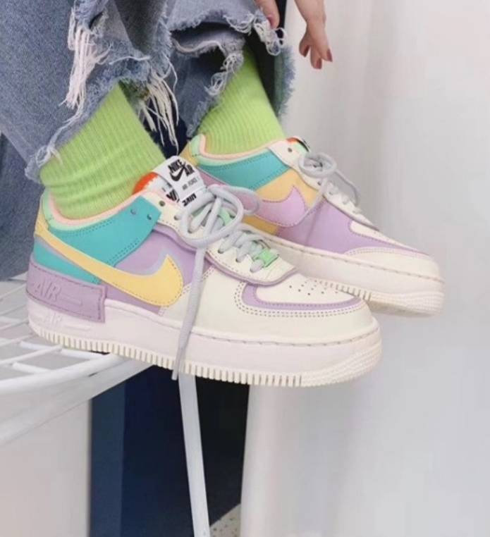 Social Nike air force colours