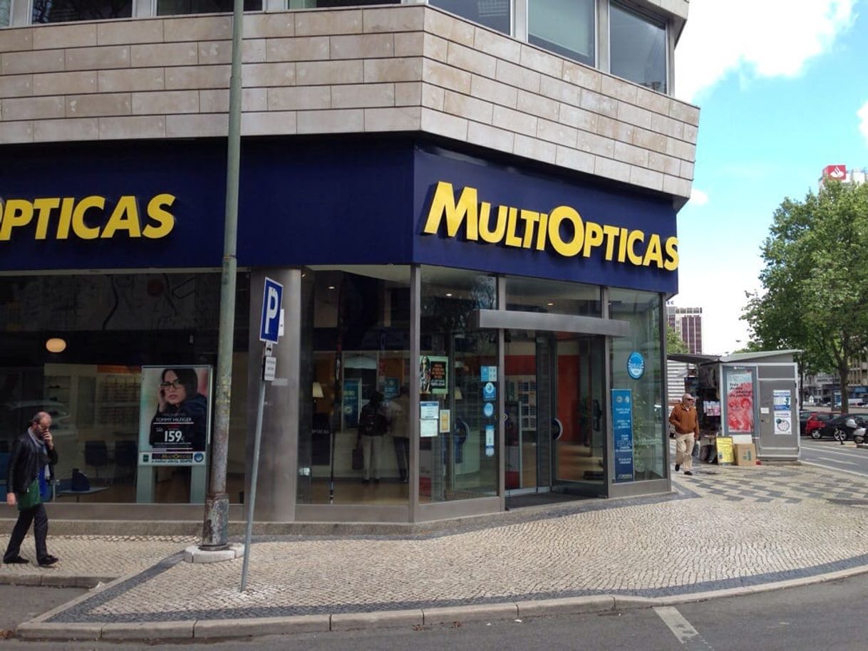 Place MultiOpticas Av. Républica