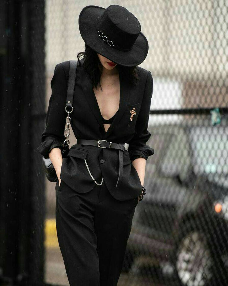 Fashion black outfit