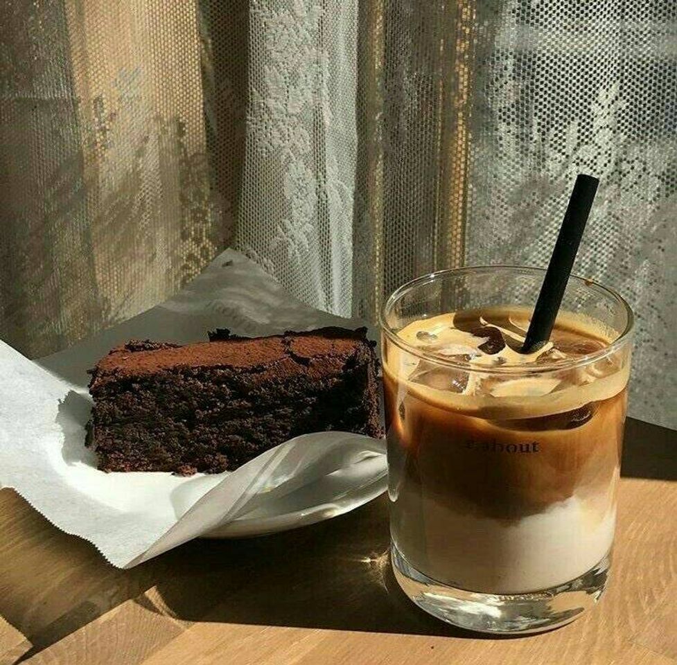 Moda iced coffee n cake