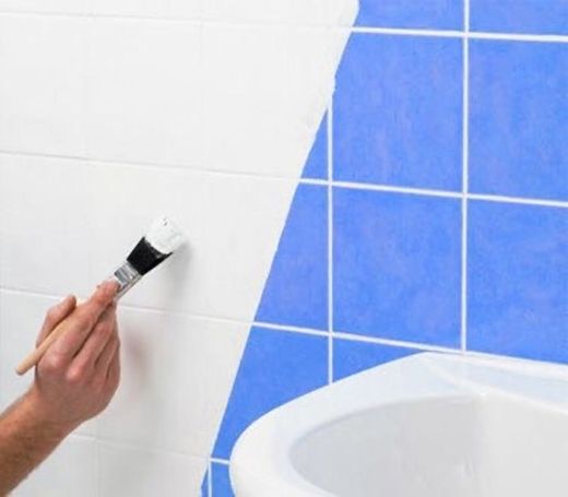 Pinte seus azulejos para um novo banheiro sem quebrar
